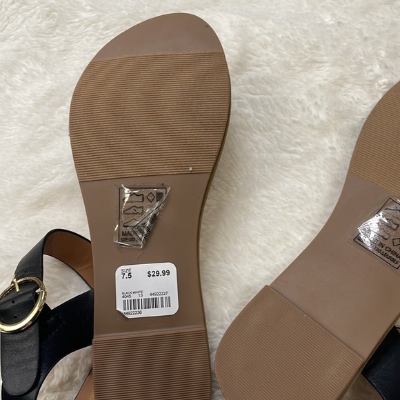 Black‎ and white Sandals - Picture 6 of 7